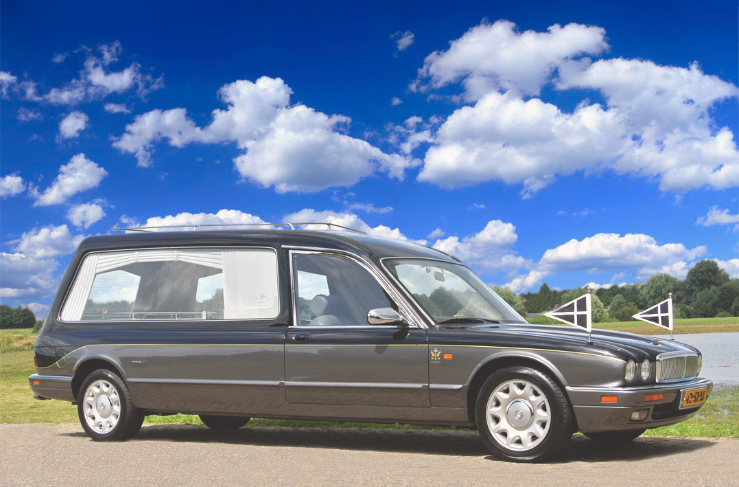 Jaguar X300 rouwauto Jaguar x300 rouwauto